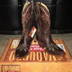 Tony Lama Snip-toe Cowboy Boots